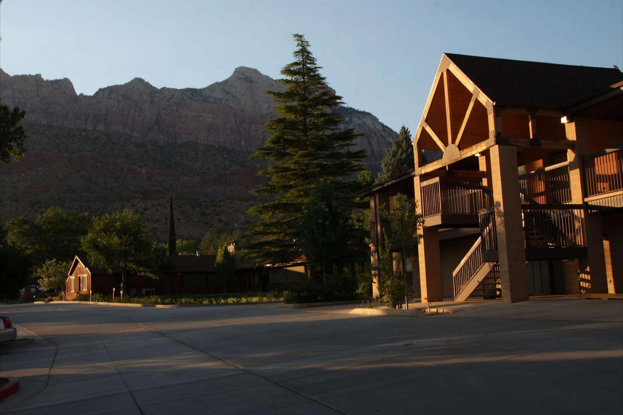 Driftwood Lodge Springdale Exterior foto